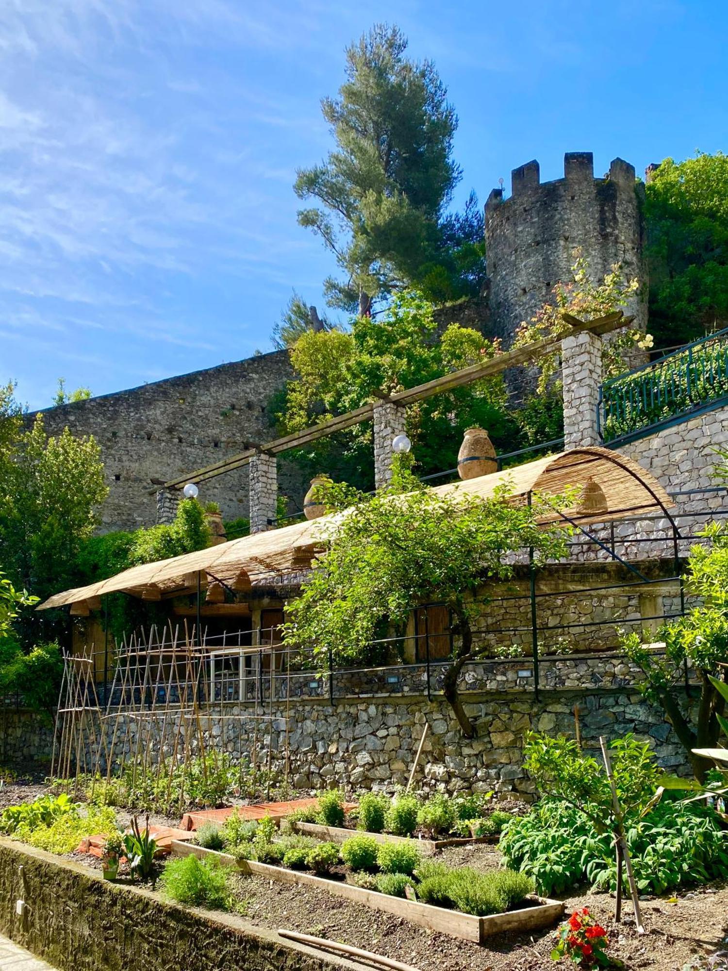 Hotel Villa Edera & La Torretta 모네글리아 외부 사진